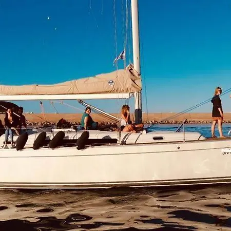 Boat And Breakfast Botel Palermo