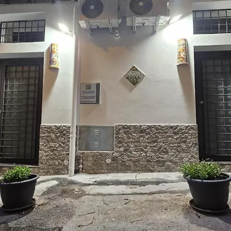 Apartament Masculu & Fimmina *