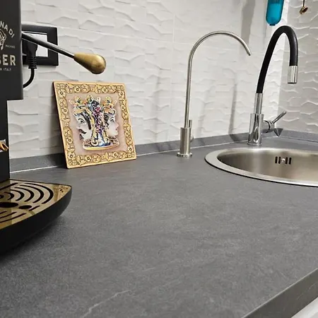 Apartament Masculu & Fimmina