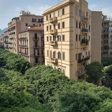 Casetta Politeama Apartment *