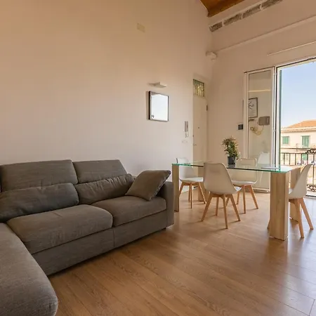 Shanti House Apartment