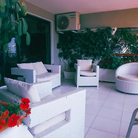 Sea & Pool 2