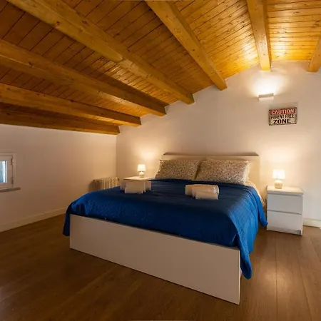 Shanti House Apartment