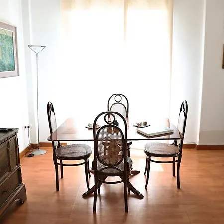 La Casa Del Maggiore, Tra Mare E Centro Apartment *