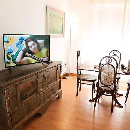 Apartment La Casa Del Maggiore, Tra Mare E Centro