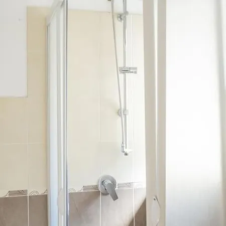 Apartment Al Khalisa Bright And Cozy At Magione