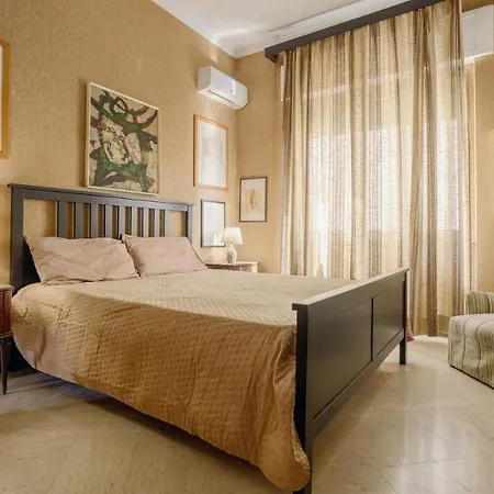 Artists Penthouse Apartament