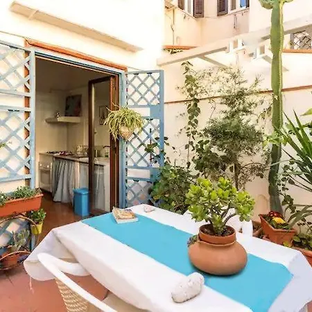 At Kalsa Quiet Flowered Terrace! Free Parking! Ideal For Remote Working! Apartman Palermo
