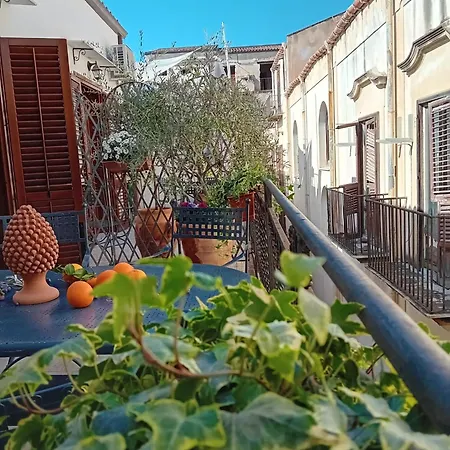Penthouse Luxury Quattro Canti Апартаменты *