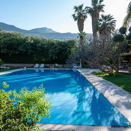 Megna - Paradise Bed & Breakfast *