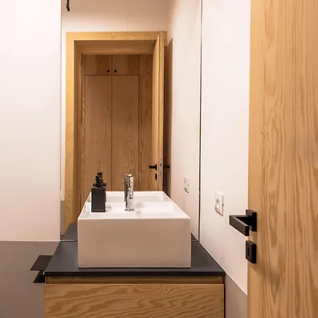 Apartment Sartoria Cavour - Modern Sicilian Elegance In A Former Tailor Shop *