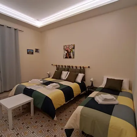 Sixty One Bed and Breakfast Παλέρμο