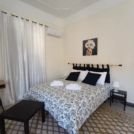 Bed & Breakfast Sixty One *