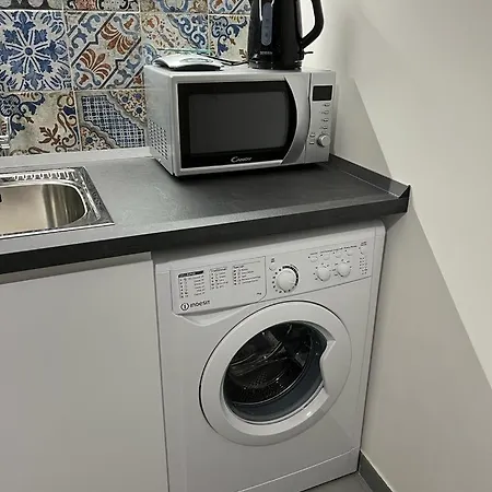 Casina Al 32 * Palermo