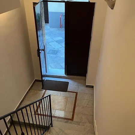 Casina Al 32 * Palermo
