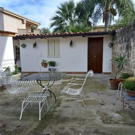 Le Casette Di Laura A Mondello Palermo