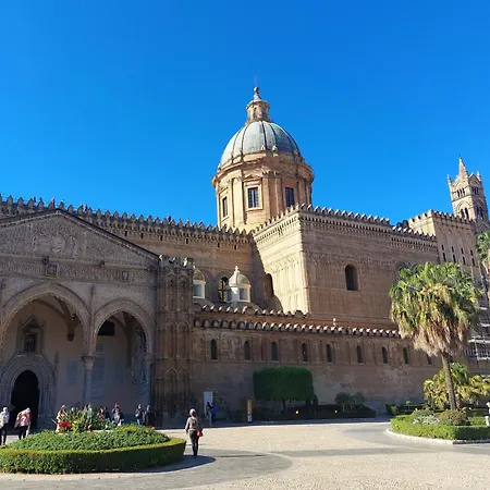 Lovely In The Centre Palermo