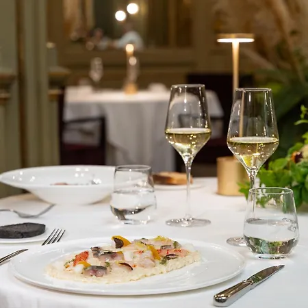 Hotel Grand Et Des Palmes