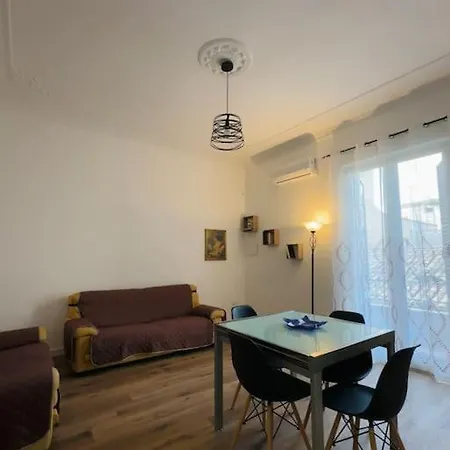 Lily Apartment *