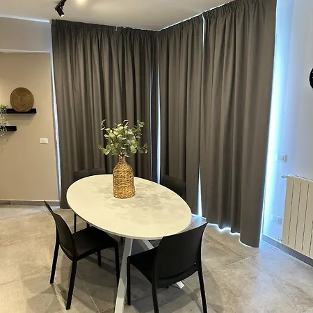 King's House Apartment
