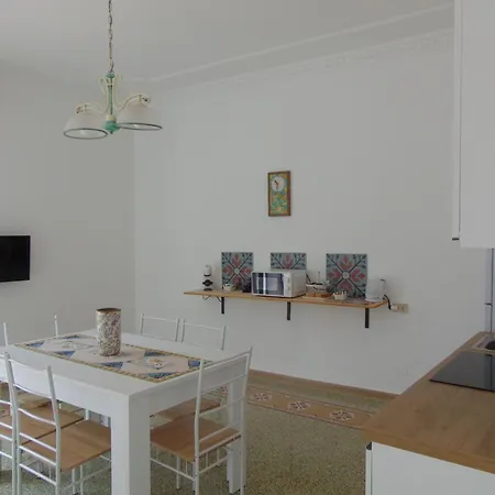 Casa Mari * Palermo