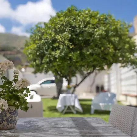 Holiday home Casuzza Sferracavallo