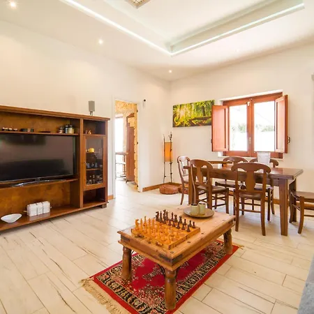 Pet Friendly In With Kitchen Holiday home Palermo