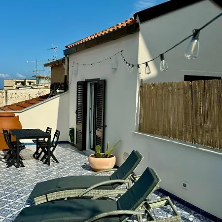 Zisa Apartment