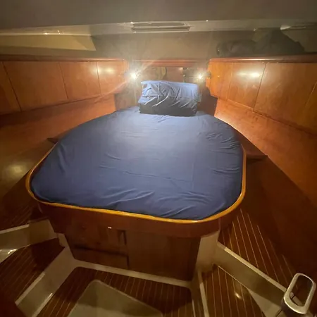 Bateau-hôtel Boat And Breakfast