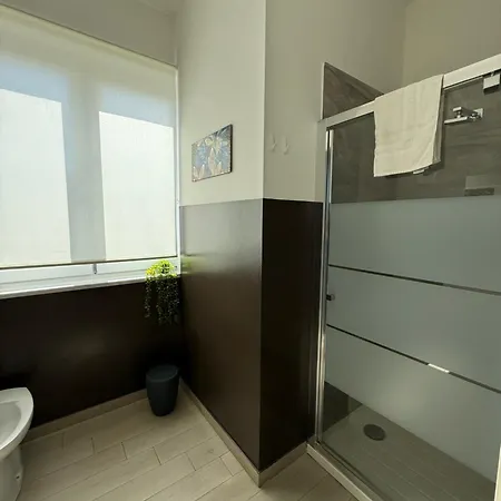 Location10 Bed & Breakfast 3*