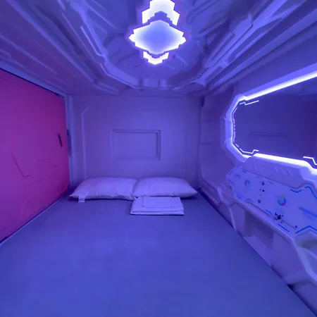 Mermaid Space Capsule * 巴勒莫