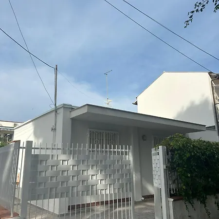 La Bianca Villa