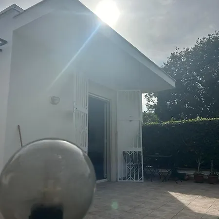 La Bianca Villa *