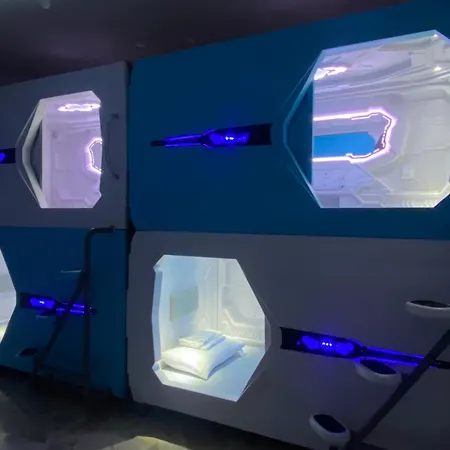 Mermaid Space Capsule 旅馆 巴勒莫