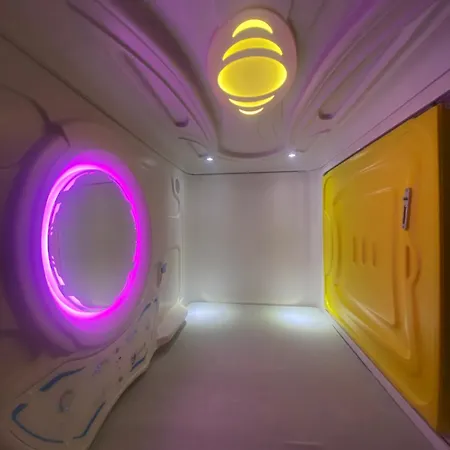 旅馆 Mermaid Space Capsule *