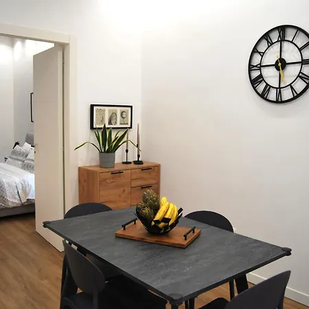 Apartment Rosato 2 - Moderno E Confortevole Con Spazio Esterno Tra Mondello E Il Centro Storico Palermo