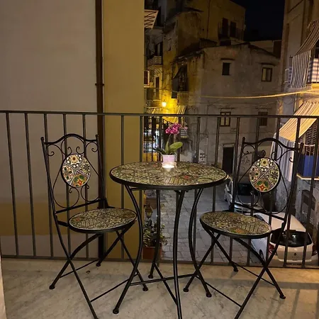 La Rosa Bianca Della Vucciria