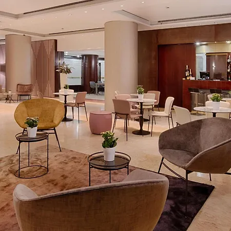 Hotell Nh 4*