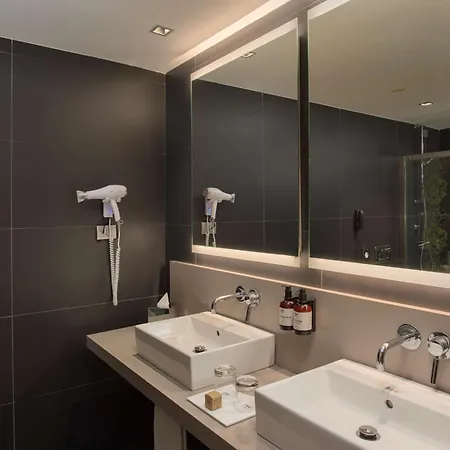 Nh Hotell 4*