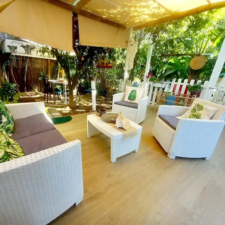 Jacuzzi E Terraces Guest house *