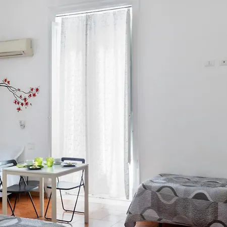 A Casa Di Amici Хостел