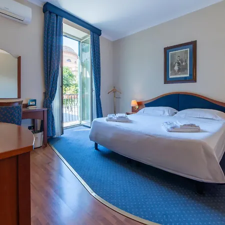 Massimo Plaza Hotell 4*