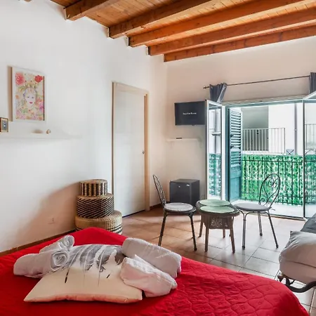 Bed & Breakfast Paradise *