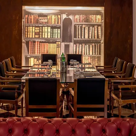 Federico Ii Central Palace 호텔 4*