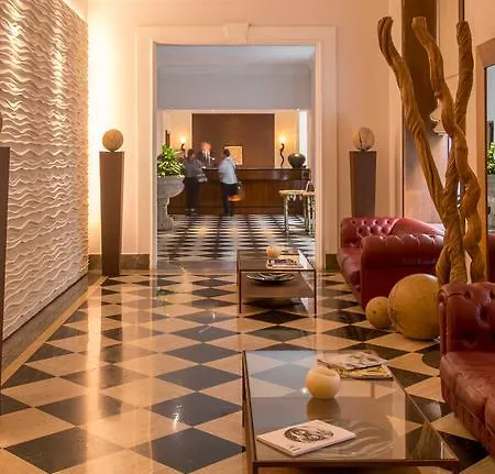 Federico Ii Central Palace 호텔 4*