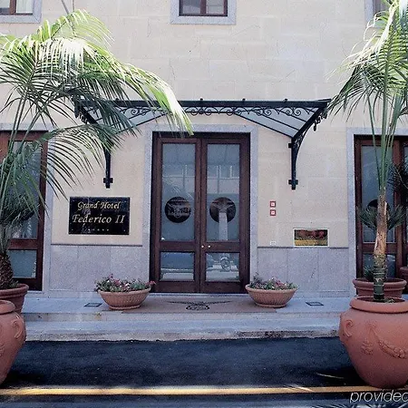 Federico Ii Central Palace 호텔