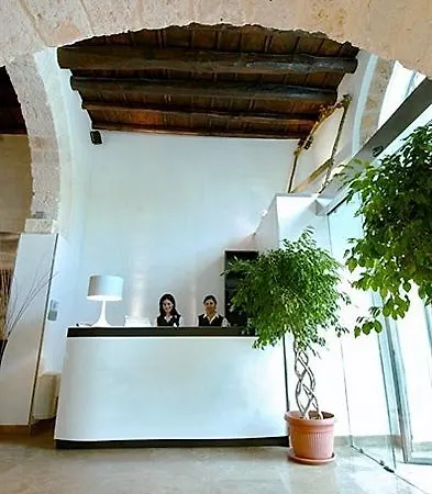 Ucciardhome Hotell 4*
