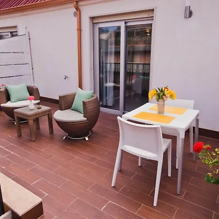 La Bella Bed & Breakfast