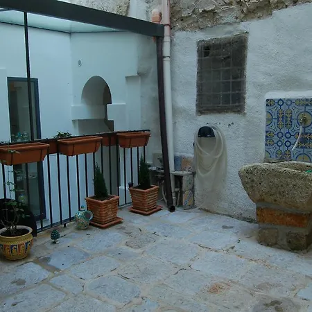 Federico Secondo Bed & Breakfast 3*