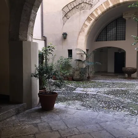 Πανσιόν Da Cristina Palazzo Atanasio 2*